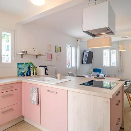 Beautiful In With Kitchen Holiday home *