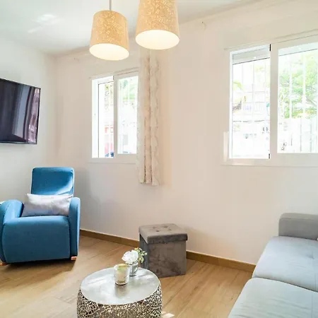 Beautiful In With Kitchen Holiday home *